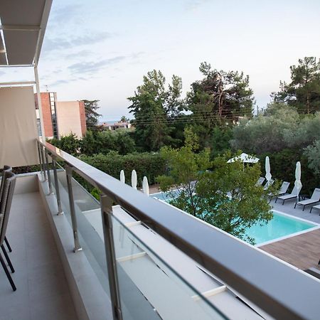 8 Boutique Suites Nea Poteidaia Esterno foto