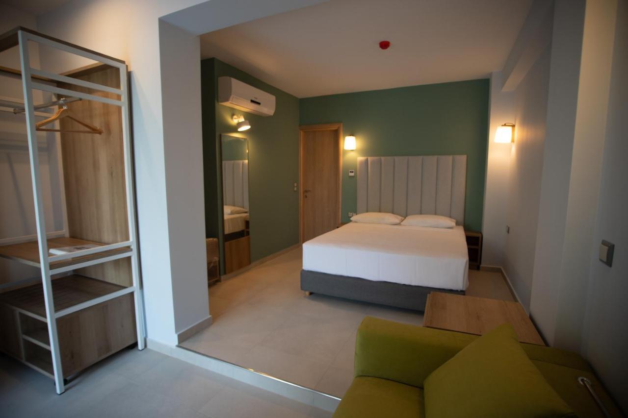 8 Boutique Suites Nea Poteidaia Esterno foto