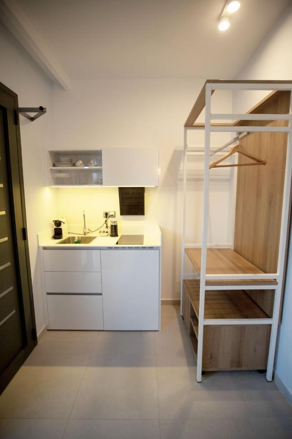 8 Boutique Suites Nea Poteidaia Esterno foto