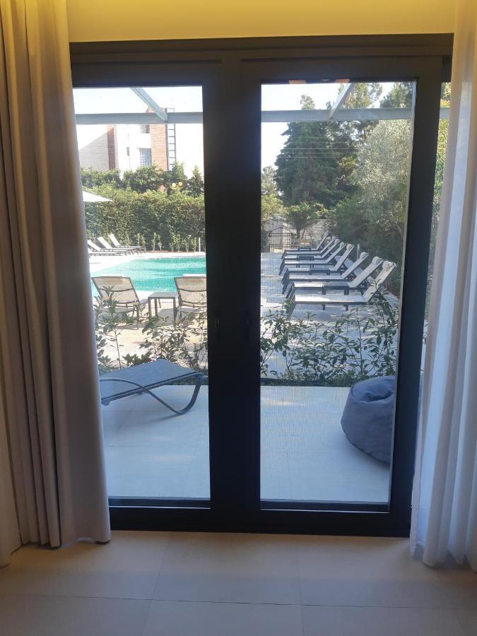 8 Boutique Suites Nea Poteidaia Esterno foto