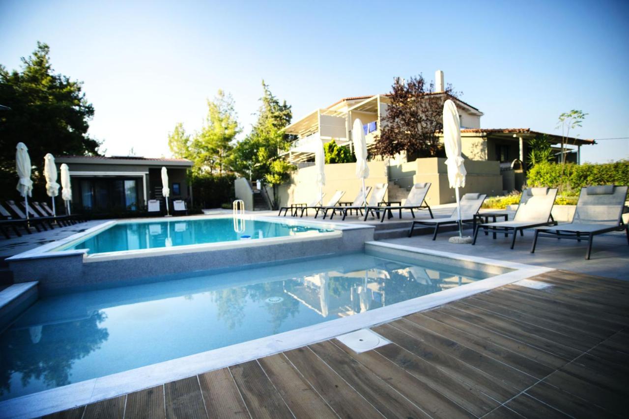 8 Boutique Suites Nea Poteidaia Esterno foto