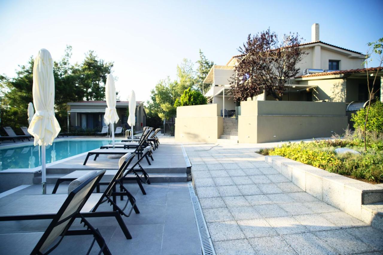 8 Boutique Suites Nea Poteidaia Esterno foto