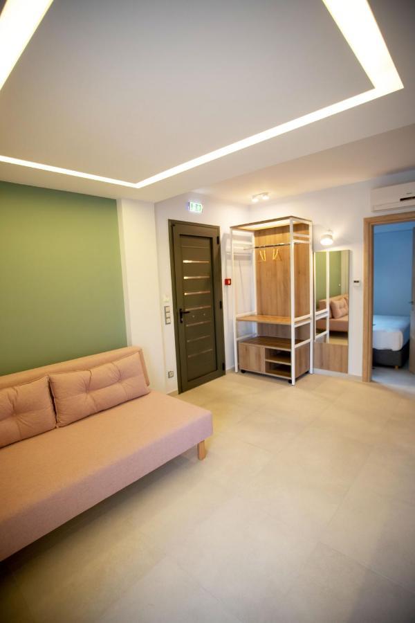 8 Boutique Suites Nea Poteidaia Esterno foto